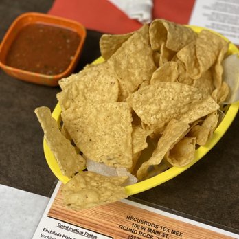 Recuerdos - Chips and salsa - Tex-Mex Near Me - Round Rock, Texas