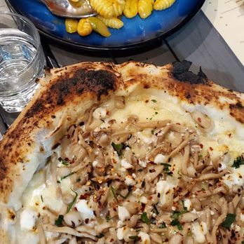 Doppio Zero Mountain View - Pizza Near Me - Mountain View, California