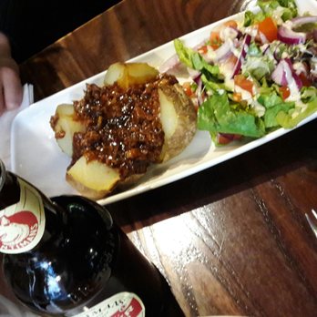 The Glassblower - Baked potato pulled pork bbq - Pubs Near Me - London, XGL The Glassblower - Baked potato pulled pork bbq - Pubs Near Me - London, XGL