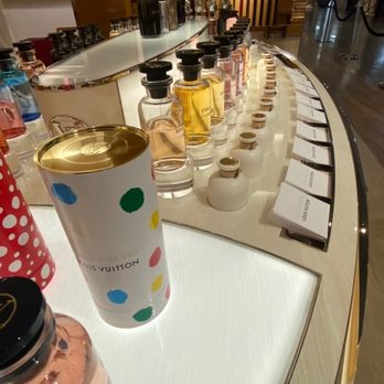Galeries Lafayette Haussmann - Louis Vuitton - Department Stores Near Me - Paris, 75 Galeries Lafayette Haussmann - Louis Vuitton - Department Stores Near Me - Paris, 75