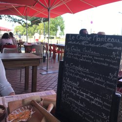 Le Crab Marteau - The menu on the blackboard. Fish dishes were on other side.