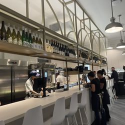 J&C Oyster - Wait staff be open kitchen