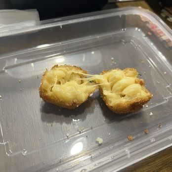 Romano's Macaroni Grill - Signature Mac and Cheese Bites - Italian Near Me - Selma, Texas