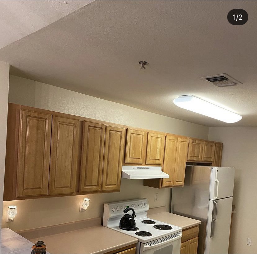 Slide of Deeno Home Improvement