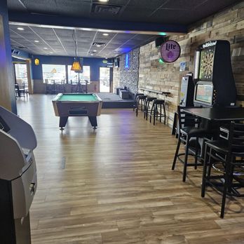 Colupa’s Pub - Bars Near Me - Granger, Indiana