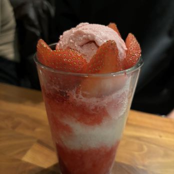 Avenida Restaurant - Filipino Near Me - San Mateo, California
