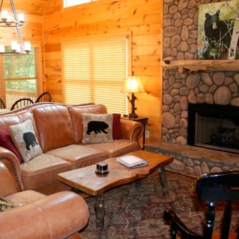 Pinnacle Cabin Rentals - Chattahoochee Trail - 3 bedrooms, walk to Helen - Vacation Rentals Near Me - Helen, Georgia Pinnacle Cabin Rentals - Chattahoochee Trail - 3 bedrooms, walk to Helen - Vacation Rentals Near Me - Helen, Georgia