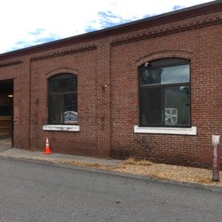 Northshore Barn Doors - Come in our Morrill Street entrance