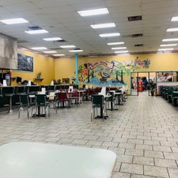 Sam’s Southern Eatery - Dining area