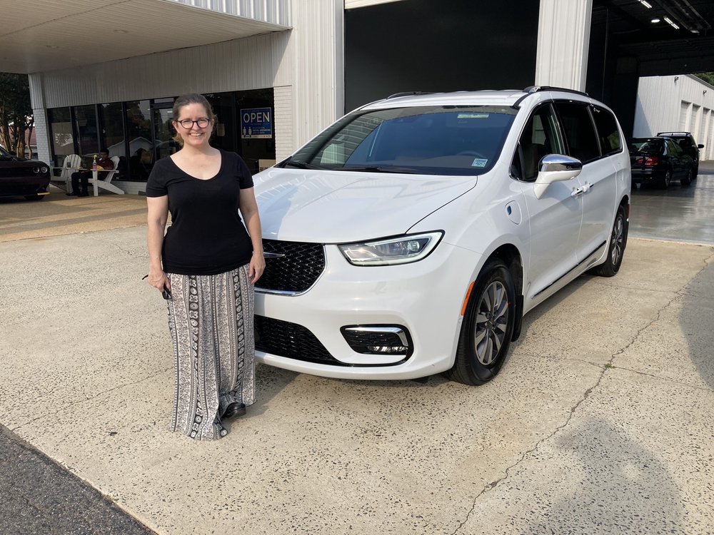 HILLSBOROUGH CHRYSLER DODGE JEEP RAM Updated April 2024 20 Photos