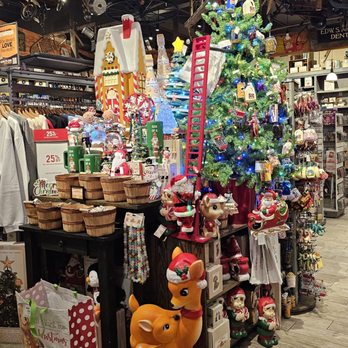 Cracker Barrel Old Country Store - Christmas merchandise - Southern Near Me - Rocklin, California Cracker Barrel Old Country Store - Christmas merchandise - Southern Near Me - Rocklin, California