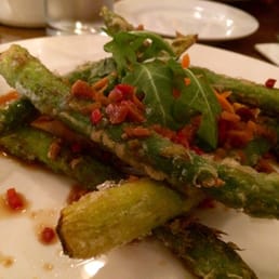 Tempura of asparagus with Asian salad (from the dedicated vegetarian menu) Tempura of asparagus with Asian salad (from the dedicated vegetarian menu)