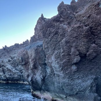 49 Black Sand Beach - Rock formation - Beaches Near Me - Kamuela, Hawaii