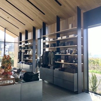 Silver Oak - Healdsburg - 11/20/18 retail area - Wine Tasting Room Near Me - Healdsburg, California Silver Oak - Healdsburg - 11/20/18 retail area - Wine Tasting Room Near Me - Healdsburg, California
