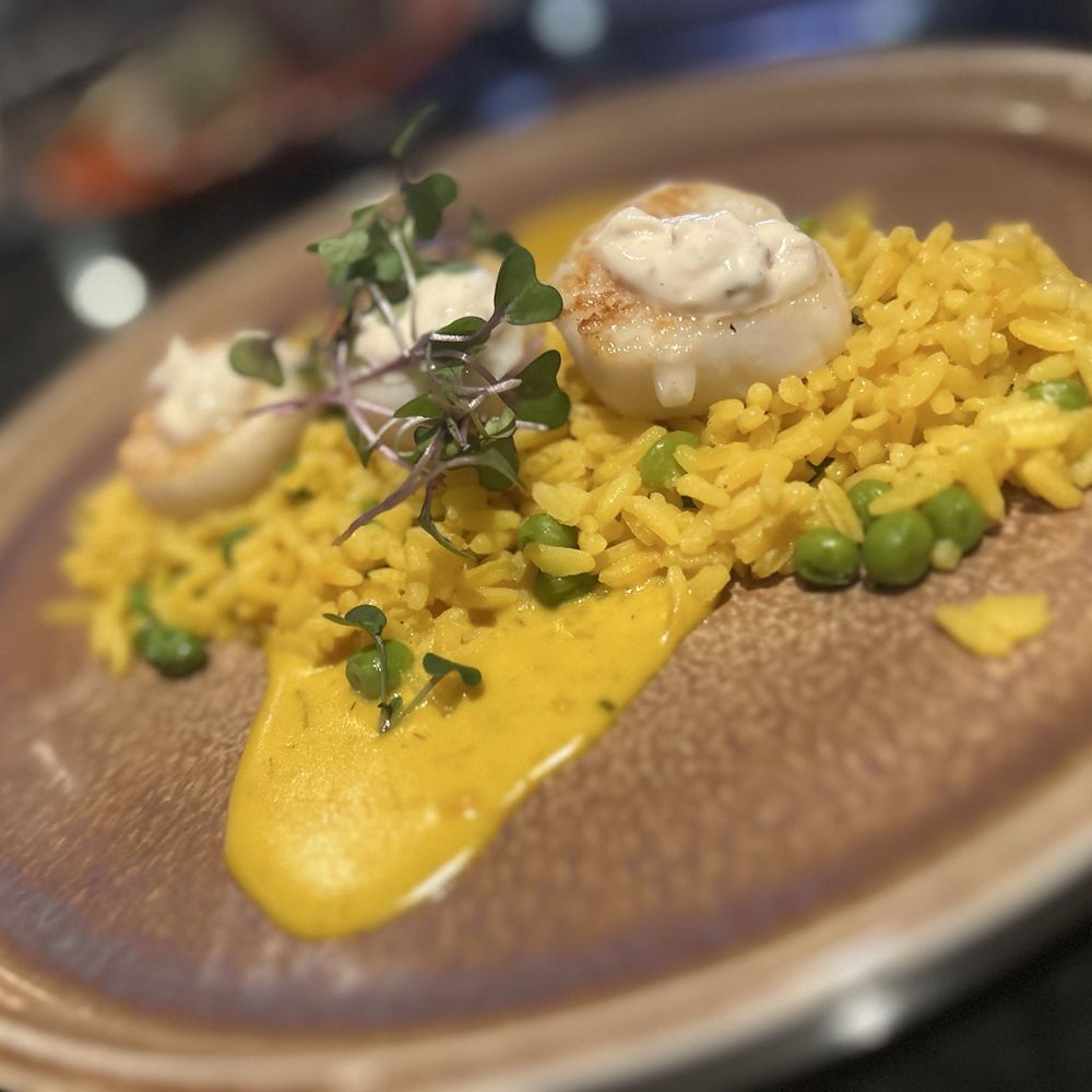 Coa - Vieras A La Plancha (sea scallops, saffron cream, aioli, and saffron rice). Outstanding! - Tapas/Small Plates Near Me - Oak Brook, Illinois