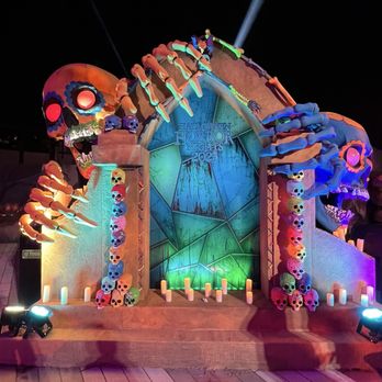 Halloween Horror Nights - Haunted Houses Near Me - Los Angeles, California Halloween Horror Nights - Haunted Houses Near Me - Los Angeles, California