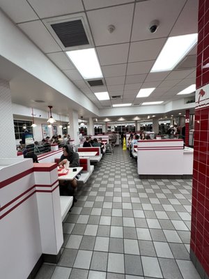 In-N-Out Burger by null