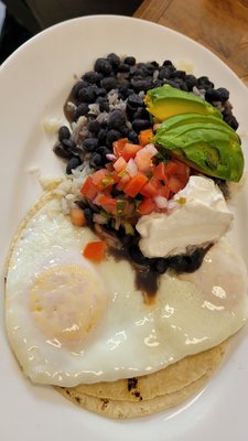 Central Bistro by null