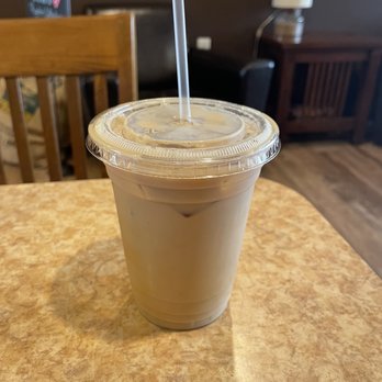 Roasters Coffee House - Iced vanilla latte - Coffee Roasteries Near Me - Hiawatha, Iowa