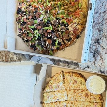 Bossman's Pizza - Vegan chicken Tikka Masala Pizza and vegan combination - Pizza Near Me - San Jose, California Bossman's Pizza - Vegan chicken Tikka Masala Pizza and vegan combination - Pizza Near Me - San Jose, California