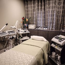 CC's Hair Skin Body - Skincare Room