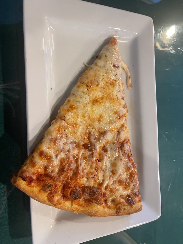ALFREDO’S PIZZA & RESTAURANT Updated October 2024 59 Photos & 83