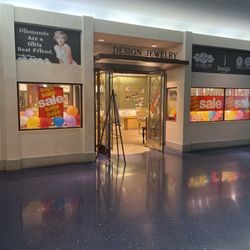 Design Jewelry - Our beautiful store front