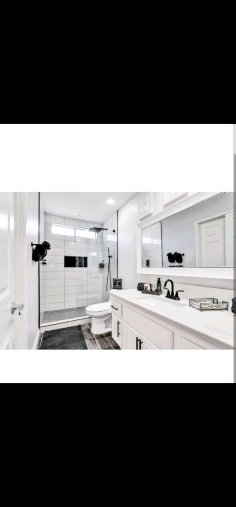 Slide of Eagle Custom Construction