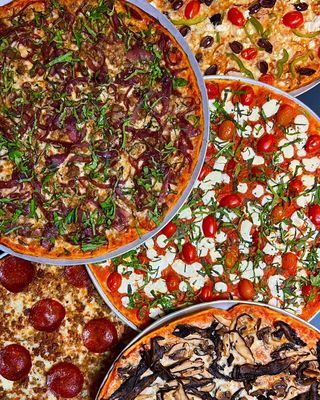 Gruppo NYC Thin Crust Pizza by null