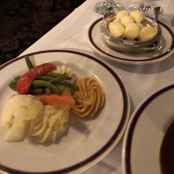 Le Continental - French Near Me - Quebec City, Quebec Le Continental - French Near Me - Quebec City, Quebec