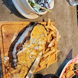 The Bluewater Drift - The special of the day was NY strip steak with creamy crawfish sauce. Absolutely delicious!!