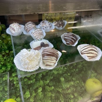 Casa Fiesta - Hand Dipped Chocolate Strawberries - Candy Stores Near Me - San Diego, California Casa Fiesta - Hand Dipped Chocolate Strawberries - Candy Stores Near Me - San Diego, California