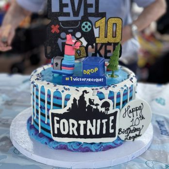 Dragonfly Bakery - Fortnite cake! - Cupcakes Near Me Dragonfly Bakery - Fortnite cake! - Cupcakes Near Me