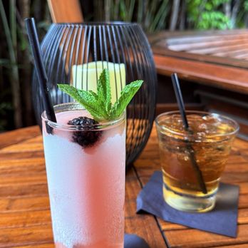 Drynk Bar & Lounge - Cocktail Bars Near Me - Wilton Manors, Florida