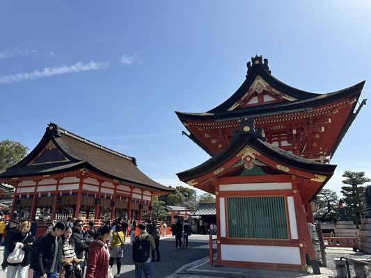 Fushimi Inari Taisha by null