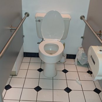 Vrbo - Dirty Bathroom pic 4 - Vacation Rentals Near Me - Wareham, Massachusetts Vrbo - Dirty Bathroom pic 4 - Vacation Rentals Near Me - Wareham, Massachusetts