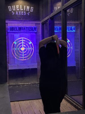 Dueling Axes Las Vegas | Axe Throwing Bar by null