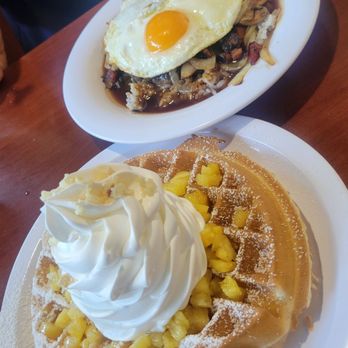 Eggs 'n Things - Waikiki Beach Eggspress - Loco Moco & Pineapple mochi waffle. - Breakfast & Brunch Near Me - Honolulu, Hawaii Eggs 'n Things - Waikiki Beach Eggspress - Loco Moco & Pineapple mochi waffle. - Breakfast & Brunch Near Me - Honolulu, Hawaii