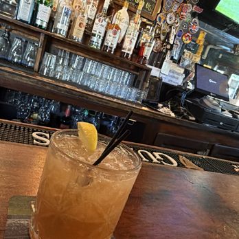 Neir's Tavern - Whisky sour - Bars Near Me - Woodhaven, New York