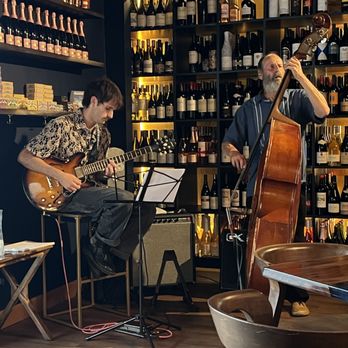 Cocoa Vino - Live music Friday/Saturday. - Wine Bars Near Me - Capitola, California