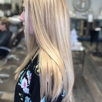Kelsey Kratzer - Hair Stylists Near Me - Encinitas, California Kelsey Kratzer - Hair Stylists Near Me - Encinitas, California
