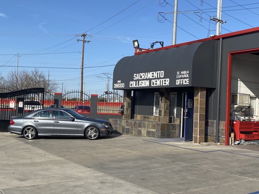 SACRAMENTO COLLISION CENTER - Updated June 2025 - 27 Photos & 27