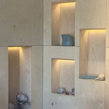 Flo Coffee Bar - Art gallery - Coffee & Tea Near Me - Venice, California