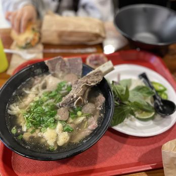Le Banh Mi Bistro - Cowboy pho - Vietnamese Near Me - Clovis, California