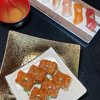Hato Sushi - Toro garlic toast / 8-piece premium sushi selection with miso soup - Sushi Bars Near Me - Los Angeles, California Hato Sushi - Toro garlic toast / 8-piece premium sushi selection with miso soup - Sushi Bars Near Me - Los Angeles, California