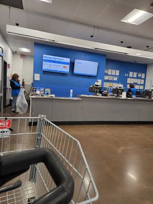 Walmart Supercenter by null