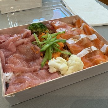 Rikyu - Rikyu Chirashi (bed of rice underneath) - Cafes Near Me - Palo Alto, California