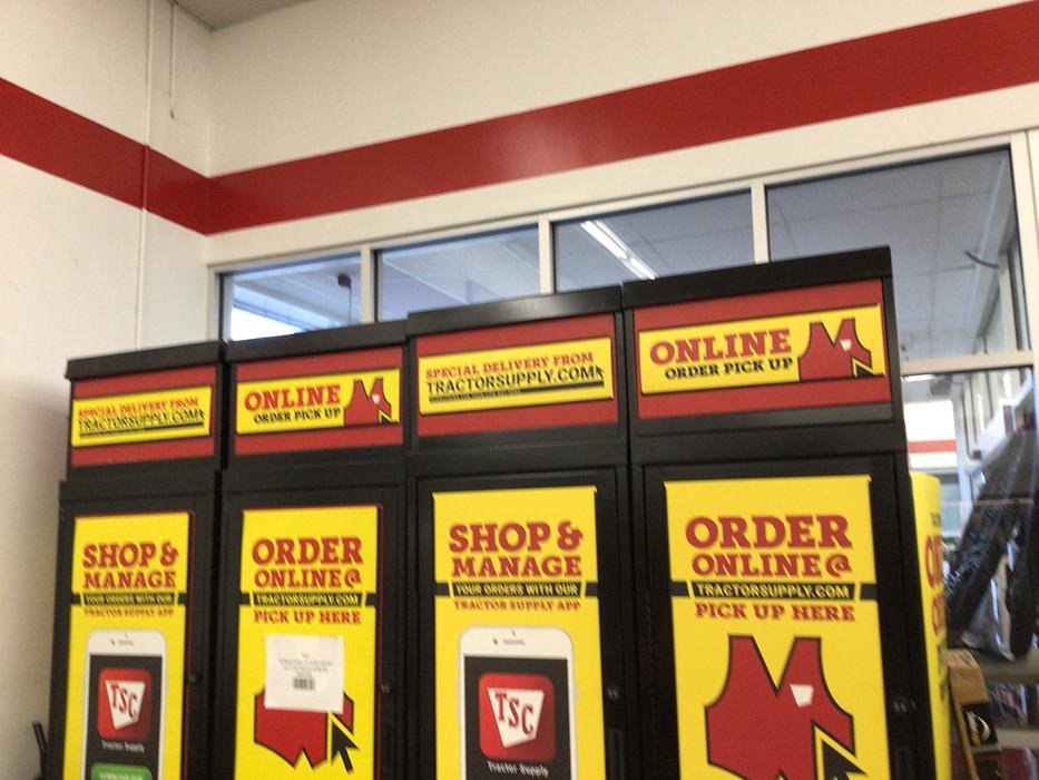 TRACTOR SUPPLY Updated August 2024 4377 Genesee Valley Plaza Rd