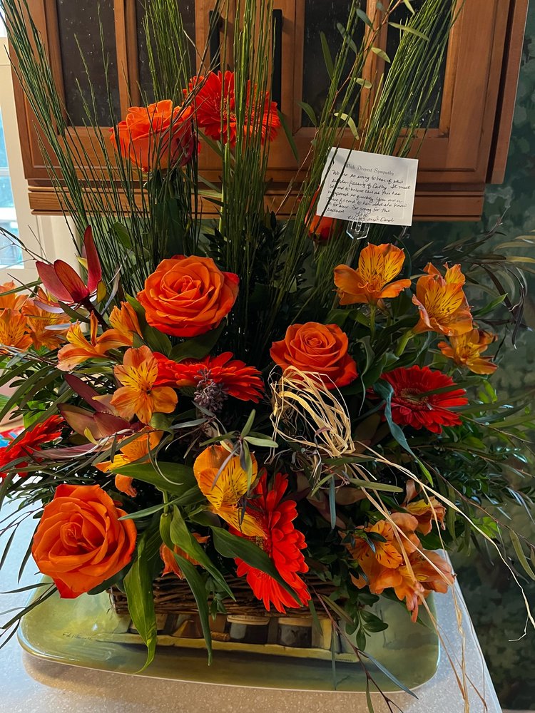 NEW KENSINGTON FLORAL Updated August 2024 14 Photos 2227 Freeport