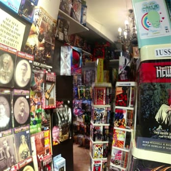 Comic Cave - Comic Cave: seit einigen Jahren nicht mehr im Keller trotzdem immer noch ein Cave-Gefühl... - Bookstores Near Me - Hamburg, HH